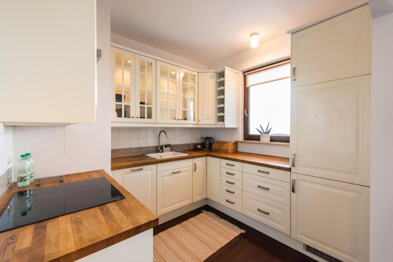 Ochota De Luxe Apartment Варшава Екстериор снимка